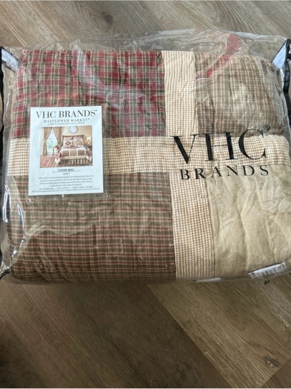 Patchwork Plaid Quilt - Red & Tan